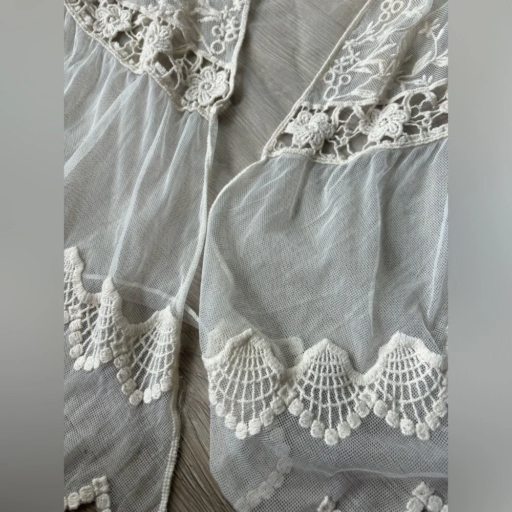 Knitworks Sheer ivory Vest Youth 10